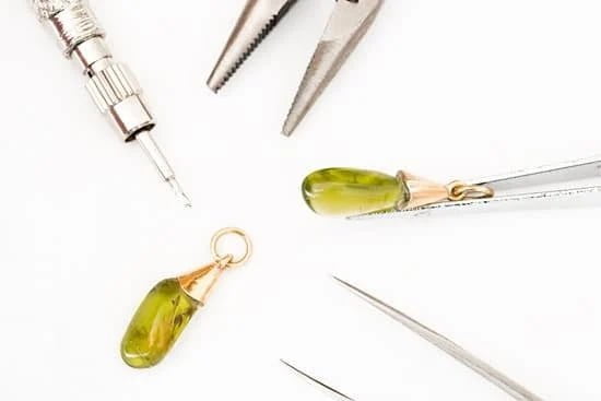 How To Fix Broken Metal Jewelry