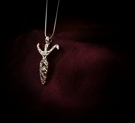 Changing Tragus Jewelry Changing Tragus Jewelry