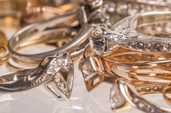 how to ship valuable jewelry