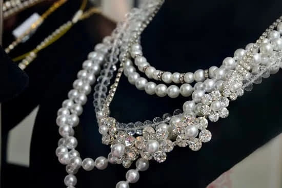 Who Buys Vintage Costume Jewelry Near Me Who Buys Vintage Costume Jewelry Near Me