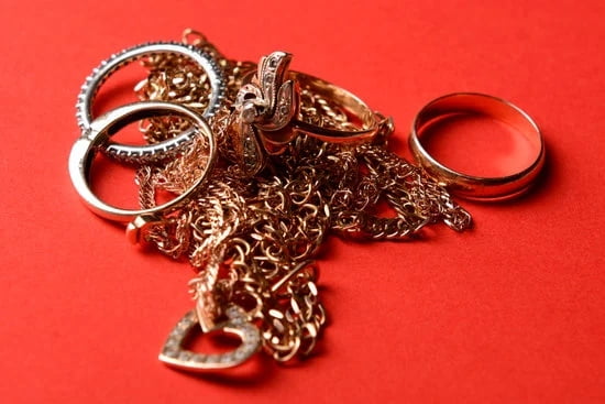 How To Keep Cheap Jewelry From Tarnishing How To Keep Cheap Jewelry From Tarnishing