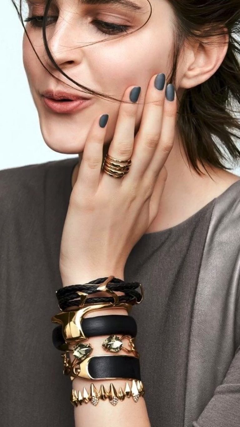 Can You Make Money Selling Paparazzi Jewelry