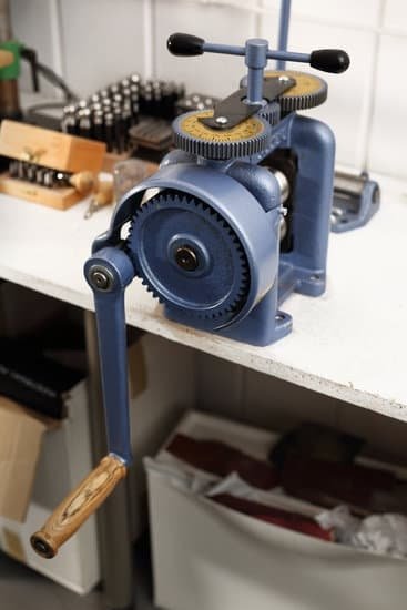 How To Make China Jewelry