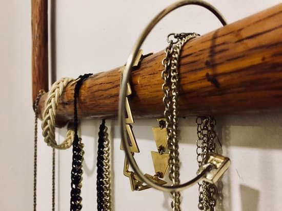 How Does Jewelry Cleaner Work How Does Jewelry Cleaner Work