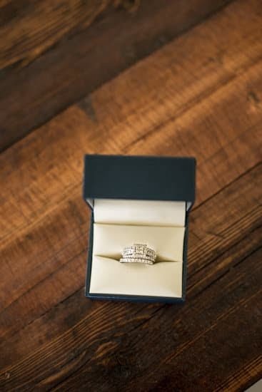 How To Clean Peridot Jewelry How To Clean Peridot Jewelry