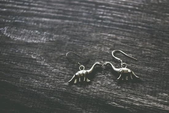 How To Clean Verdigris Off Jewelry 1 How To Clean Verdigris Off Jewelry