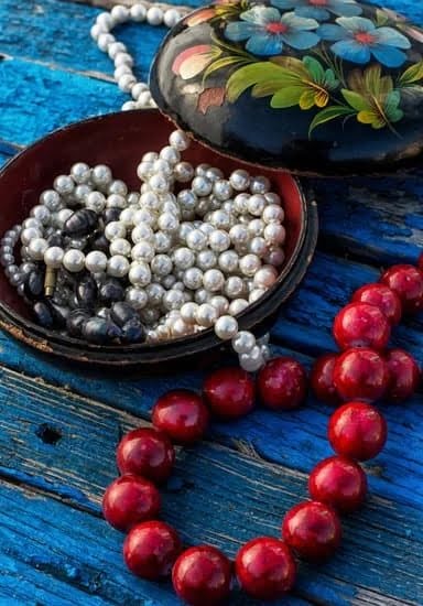 How To Know If Jewelry Is Silver 1 How To Know If Jewelry Is Silver