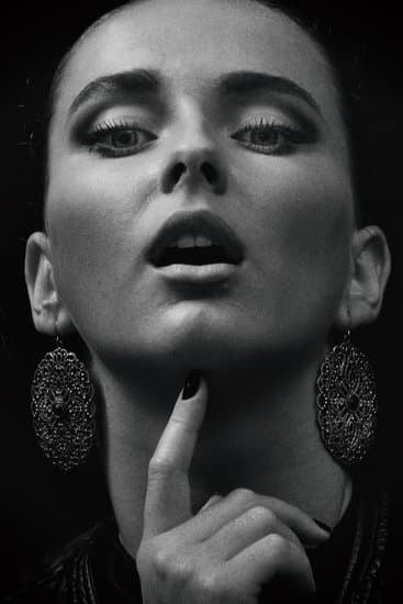 How To Prevent Jewelry From Smelling How To Prevent Jewelry From Smelling