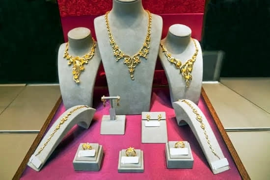 What To Do With Tarnished Jewelry What To Do With Tarnished Jewelry