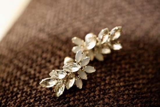 Can I Use Other Jewelry For A Monroe Piercing 1 Can I Use Other Jewelry For A Monroe Piercing