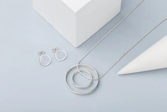 Can You Wear Jewelry 24 7 1 Can You Wear Jewelry 24 7