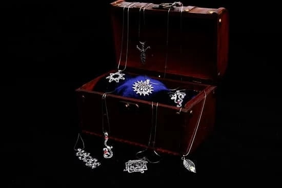 Costume Jewelry Rings 1 Costume Jewelry Rings