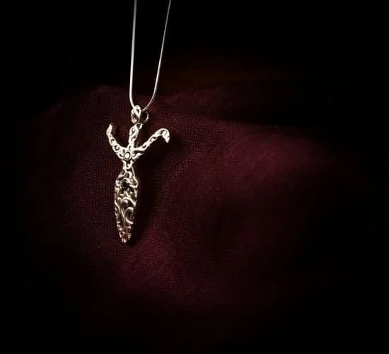 Does Jewelry Stores Display In Windows 1 Does Jewelry Stores Display In Windows