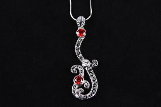 Does Toothpaste Shine Jewelry 1 Does Toothpaste Shine Jewelry