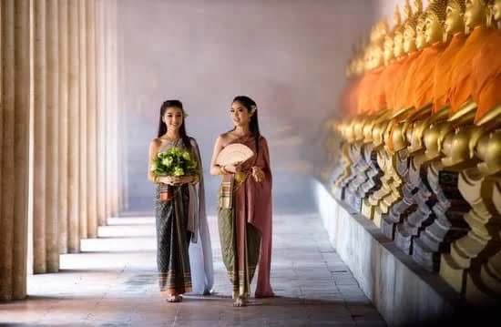 Halston Jewelry 1 Halston Jewelry