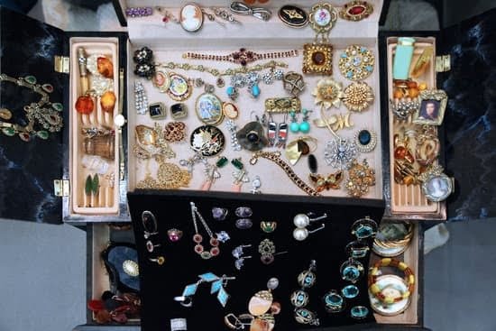 Homemade Jewelry Display Ideas