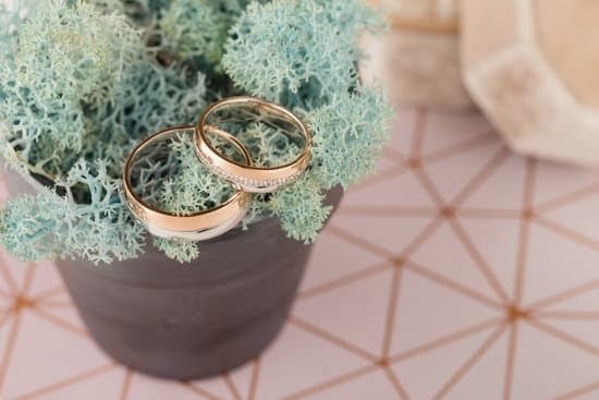 How Can I Make Horse Shoe Nail Jewelry Shine How Can I Make Horse Shoe Nail Jewelry Shine