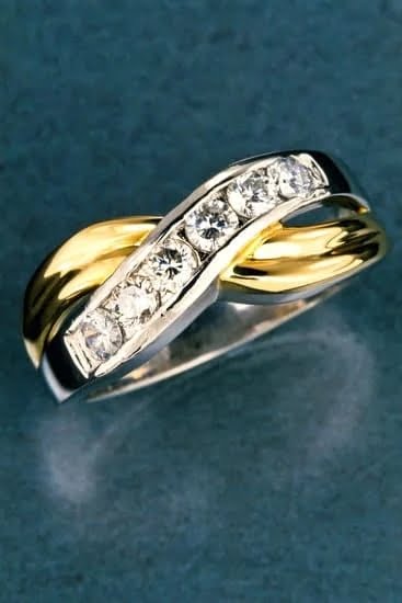 How Do You Bid At A Jewelry Auction How Do You Bid At A Jewelry Auction