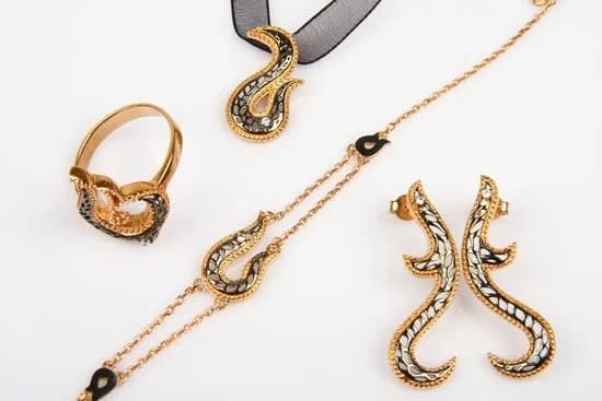 How To Make Hammered Jewelry How To Make Hammered Jewelry