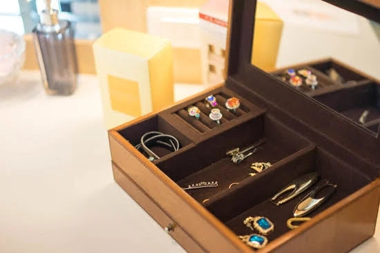 How To Shine Pewter Jewelry How To Shine Pewter Jewelry