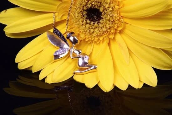 Trifari Jewelry Necklace Trifari Jewelry Necklace