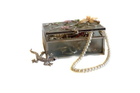 Antique Japanese Jewelry Music Box