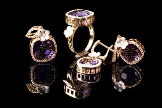 How To Identify Pot Metal Jewelry 1 How To Identify Pot Metal Jewelry