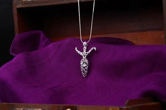 R&M Jewelry 1 R&M Jewelry