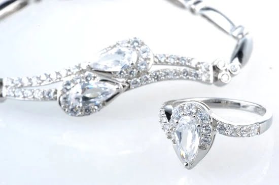 What To Do When Jewelry Turns Green What To Do When Jewelry Turns Green