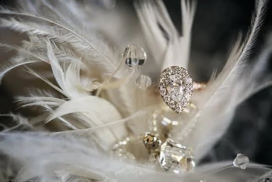 Does Bride And Bridesmaid Jewelry Need To Match 1 Does Bride And Bridesmaid Jewelry Need To Match