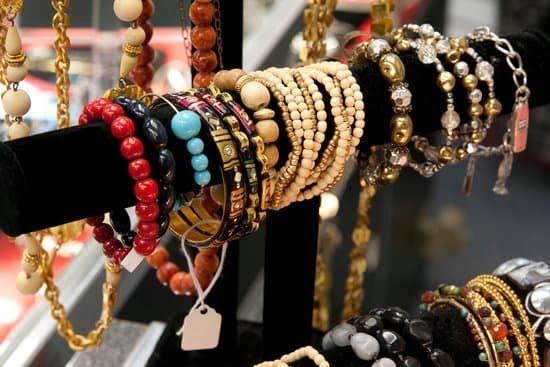 How Is Horn Jewelry Made 1 How Is Horn Jewelry Made