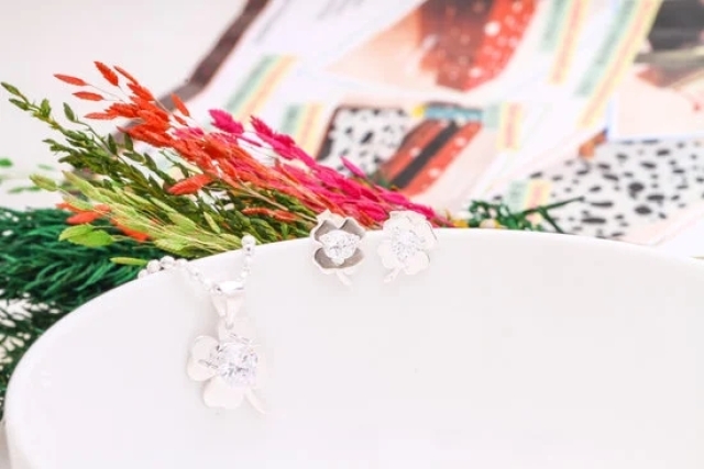 2017 Jewelry Gift Ideas 1 2017 Jewelry Gift Ideas