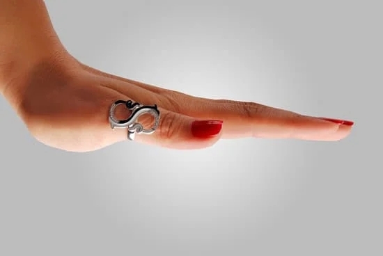 Fine Jewelry Trends Fall 2021 1 Fine Jewelry Trends Fall 2021