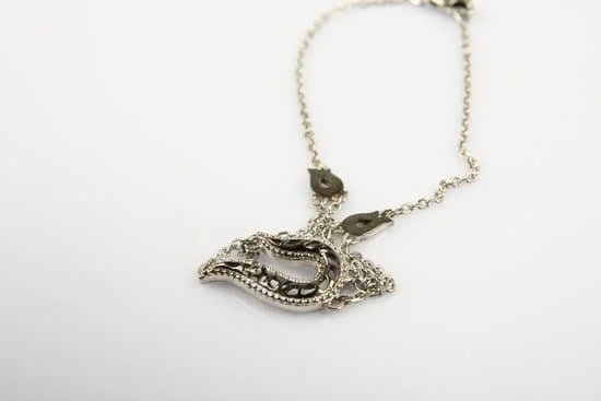 Handmade Silver Gemstone Jewelry Jaipur