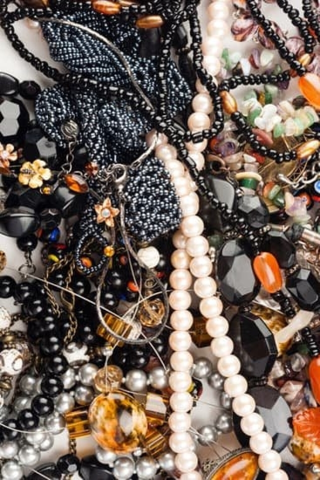 How To Rent A Special Occasion Dress And Jewelry 4 How To Rent A Special Occasion Dress And Jewelry