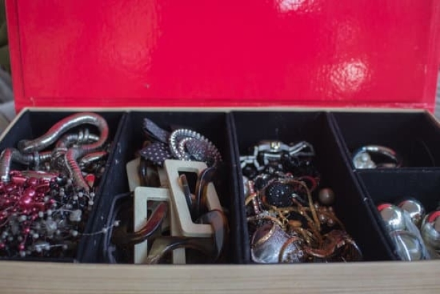How To Repair A Jewelry Box