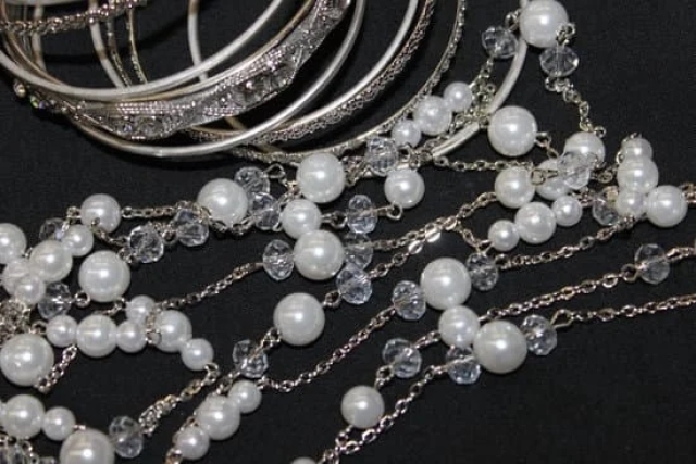 How To Repair Jewelry With Glue