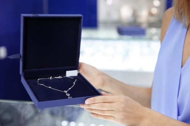 How To Repair Vintage Jewelry 1 How To Repair Vintage Jewelry