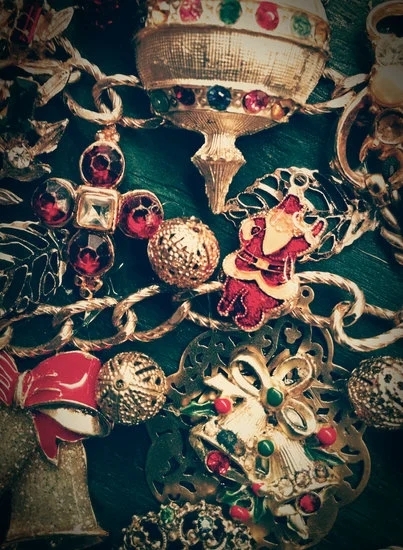 Retro Jewelry Definition Retro Jewelry Definition