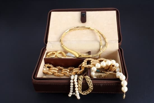 Upcycling Shabby Chic Ideas For Jewelry Wall Storage Aqua 1 Upcycling Shabby Chic Ideas For Jewelry Wall Storage Aqua