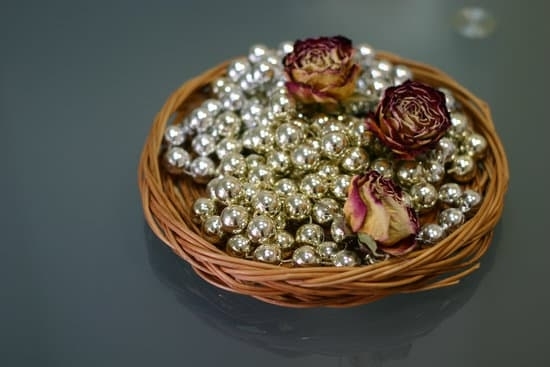 Victorian Era Jewelry Rings