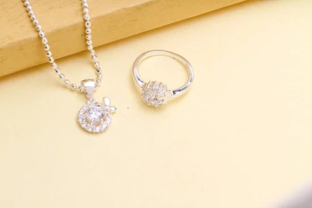 History Of Jewelry Box 1 History Of Jewelry Box