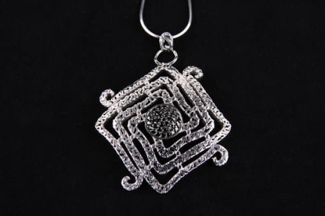 Jarad Fine Jewelry Crystal Vase 1 Jarad Fine Jewelry Crystal Vase