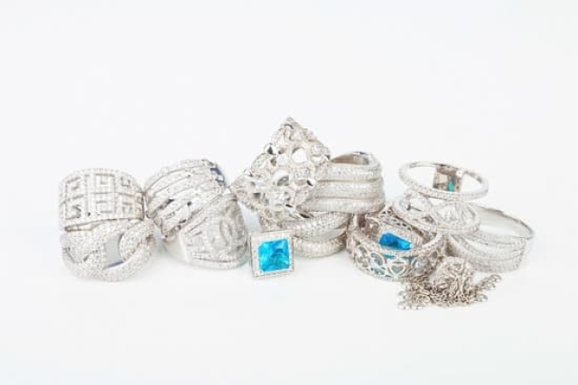 Easy Jewelry Storage