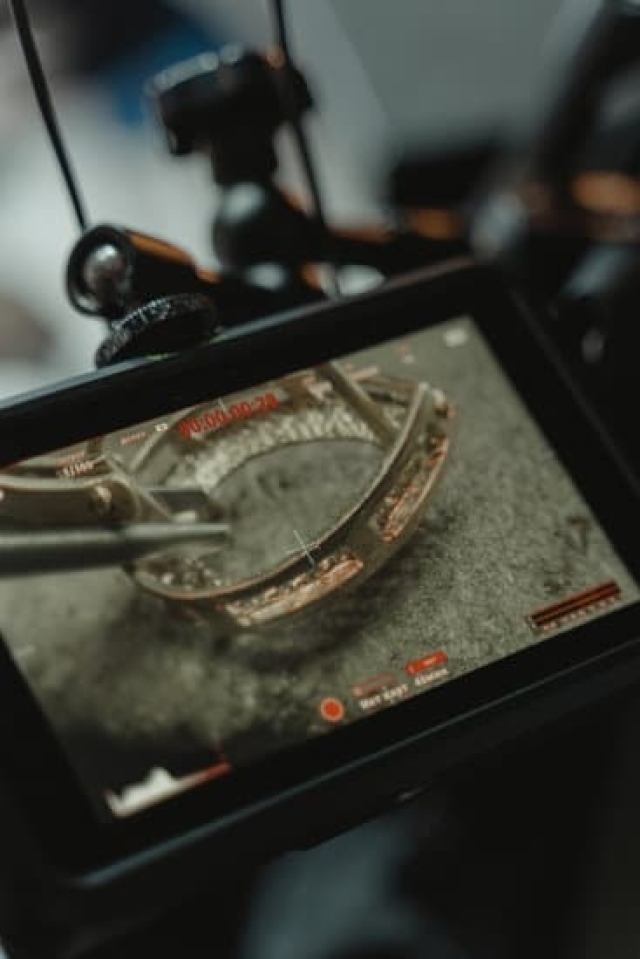 Glossy Hard Material Used In Jewelry Making