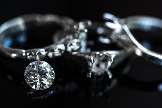 David Stern Fine Jewelry Exquisite gold and diamond jewelry by David Stern, a renowned name in fine jewelry