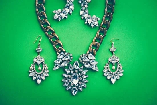 Whispers Fashion Jewelry 1 Sparkling and trendy fashion jewelry designed for all occasions - Whispers Fashion Jewelry