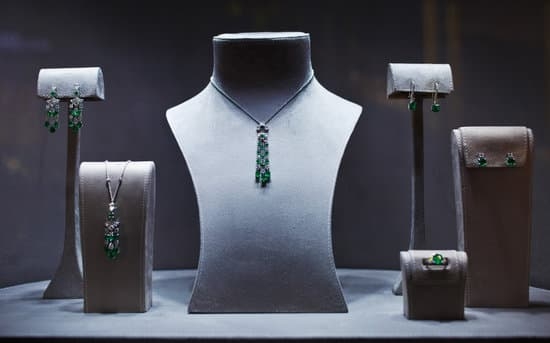 Brief History of Jewelry Boxes 1 Brief overview of the evolution and significance of jewelry boxes throughout history