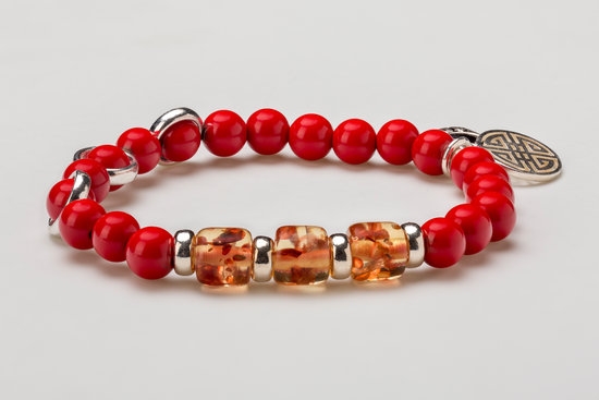 5 Brands of Fashion Jewelry 1 Five well-known fashion jewelry brands, perfect for adding style and elegance to your outfit