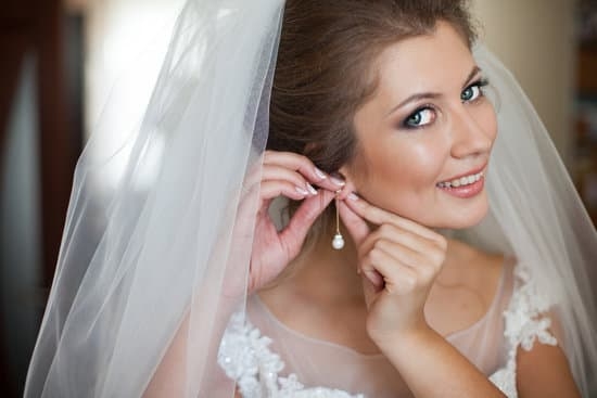 Fashion Body Jewelry 1 Stylish and trendy fashion body jewelry for a statement-making look